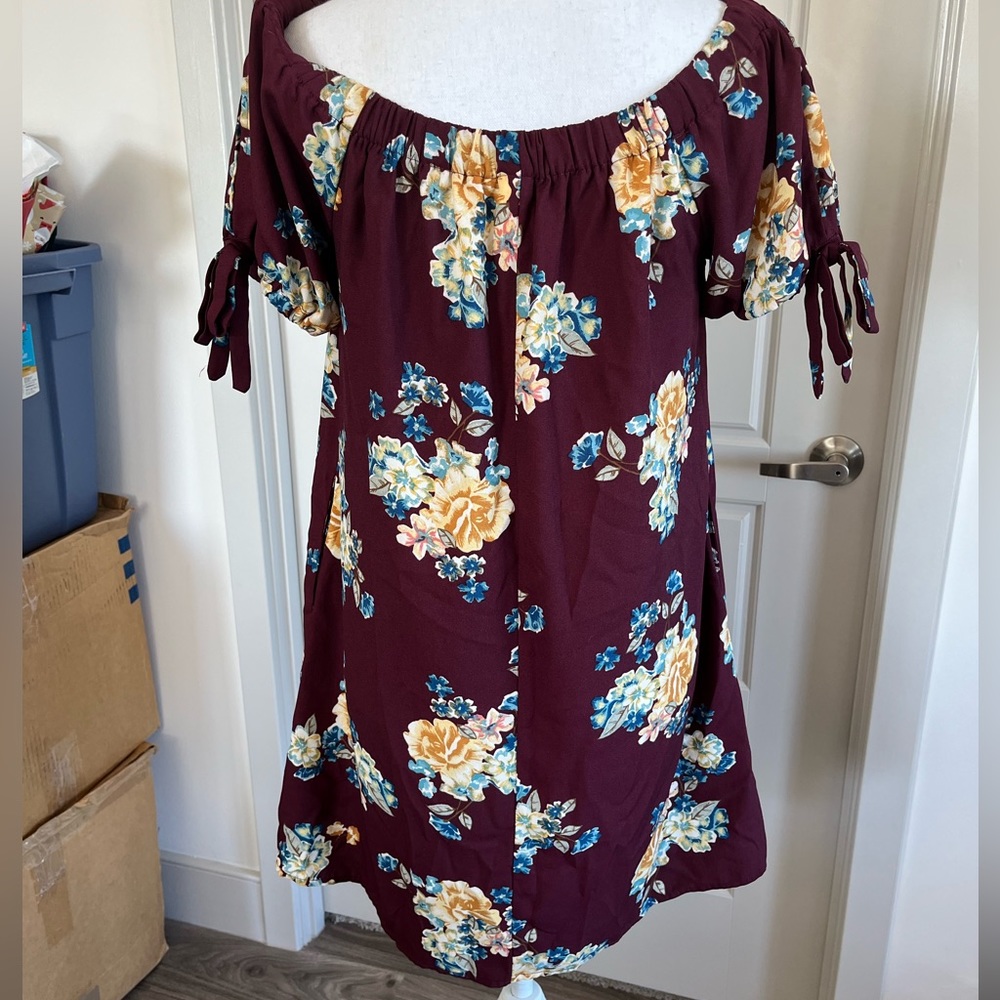 EUC Women’s Floral A-line Off the Shoulder Dress - Picture 3 of 6